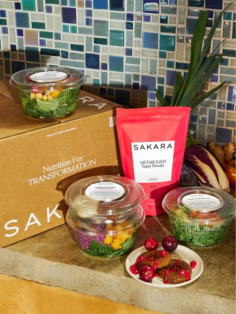 Sakara Life Signature Nutrition Program