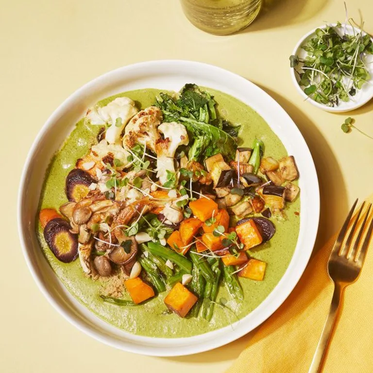 thai basil buddha bowl w/ green curry broth