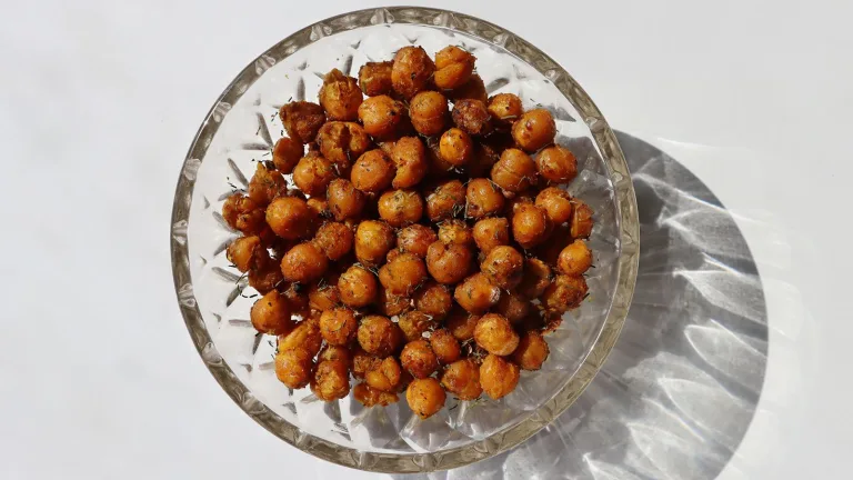 Crunchy Roasted Chickpeas